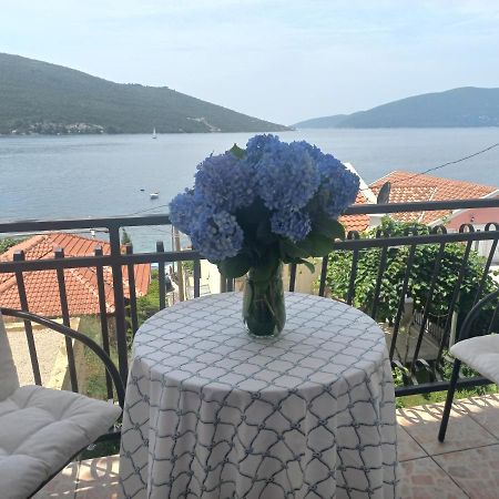 Villa Angelina Kumbor Eksteriør bilde