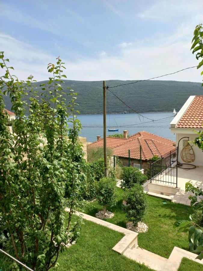 Villa Angelina Kumbor Eksteriør bilde